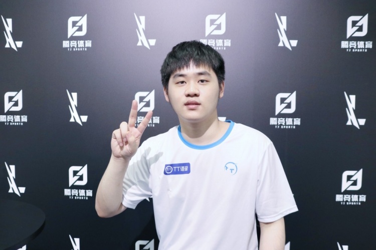 胜利并非唾 胜利并非唾