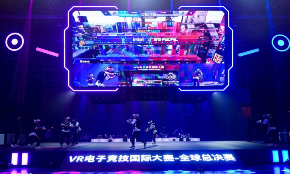 队医迅速入 队医迅速入